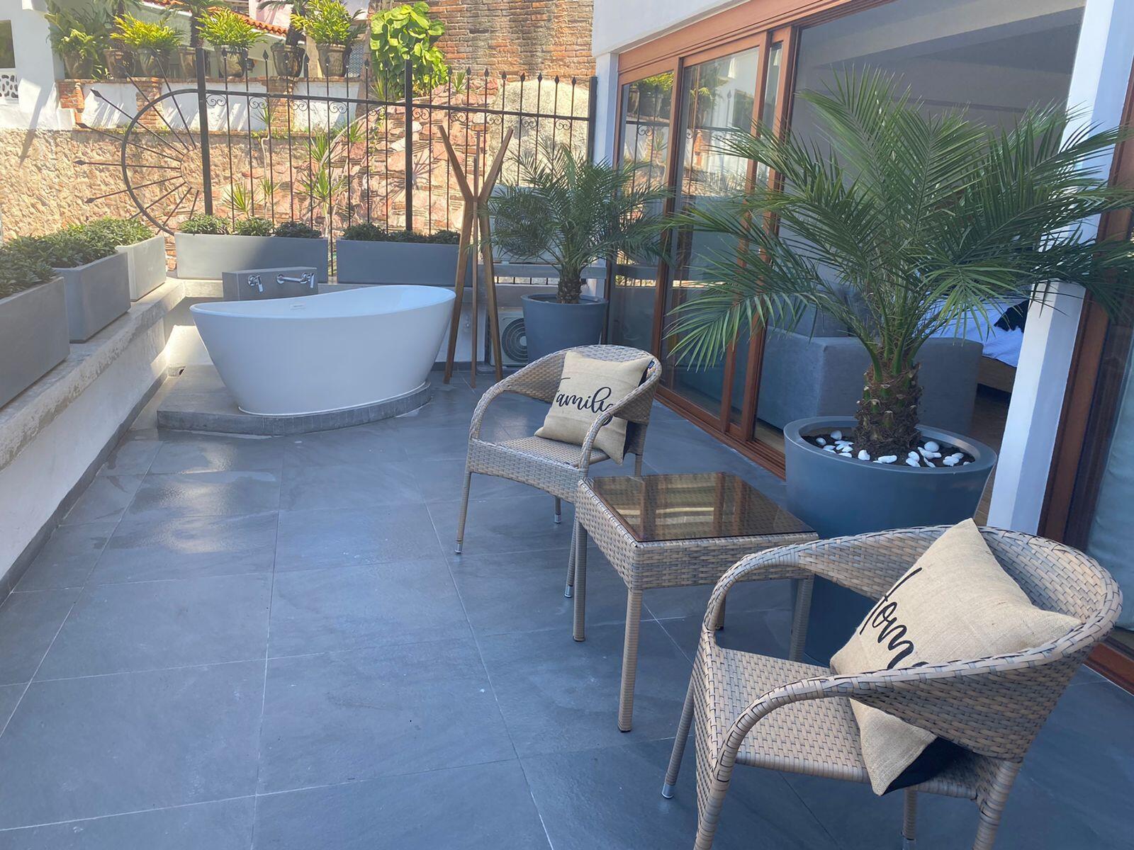 20220301215444708992000000-o