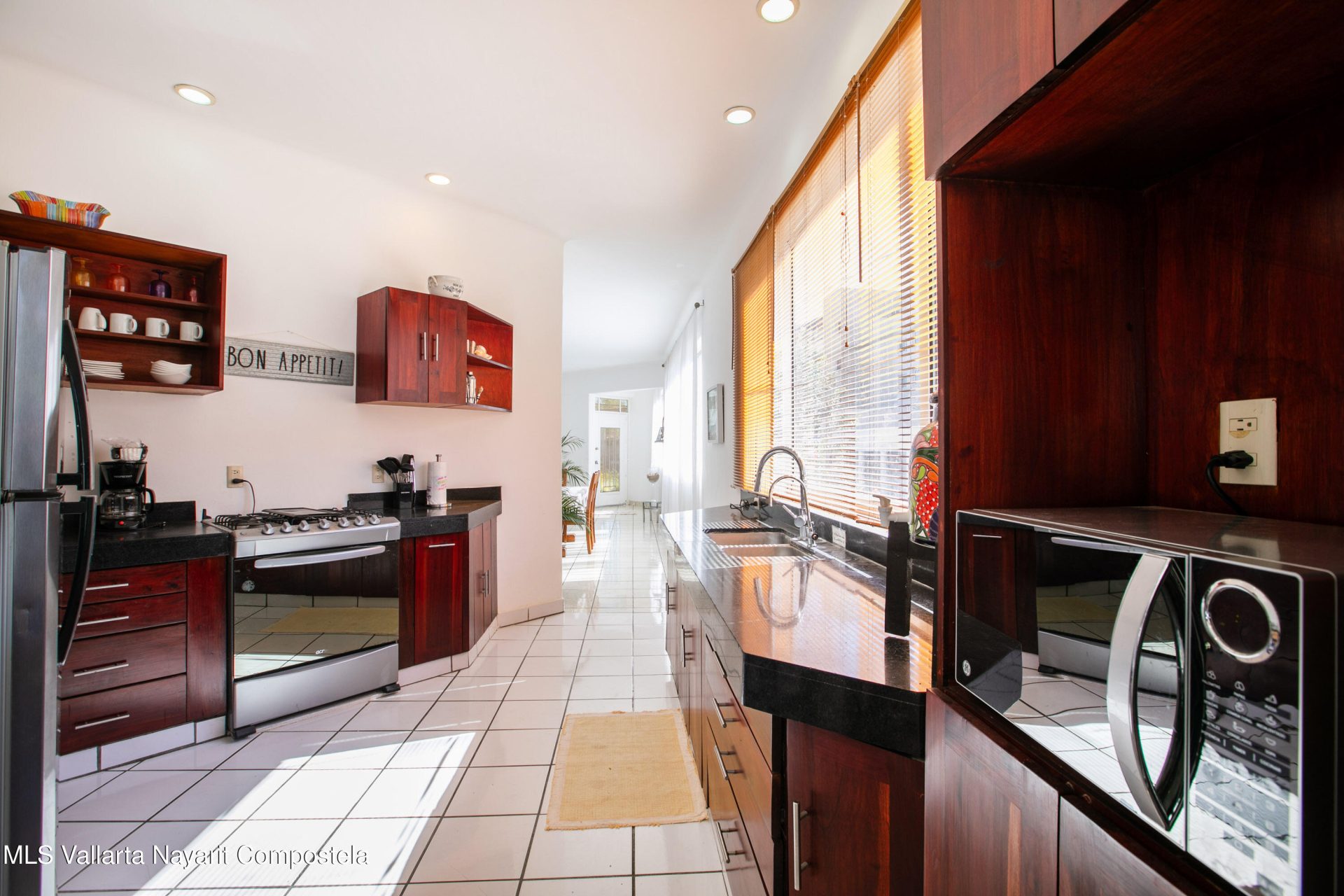 Carien Lewis – Pacífico Property
