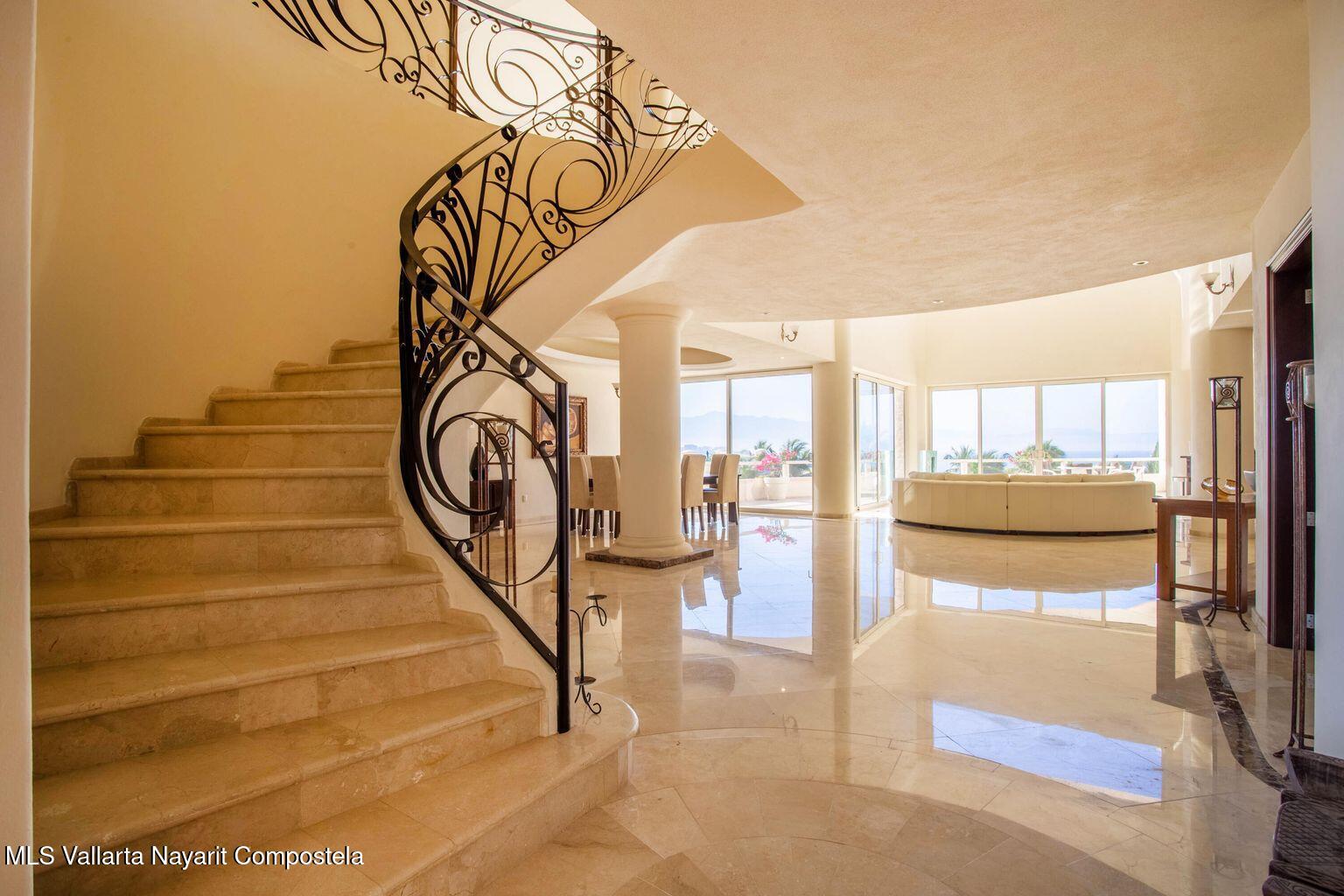 Tonya – Keller Williams Bahía
