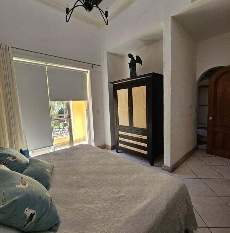 768