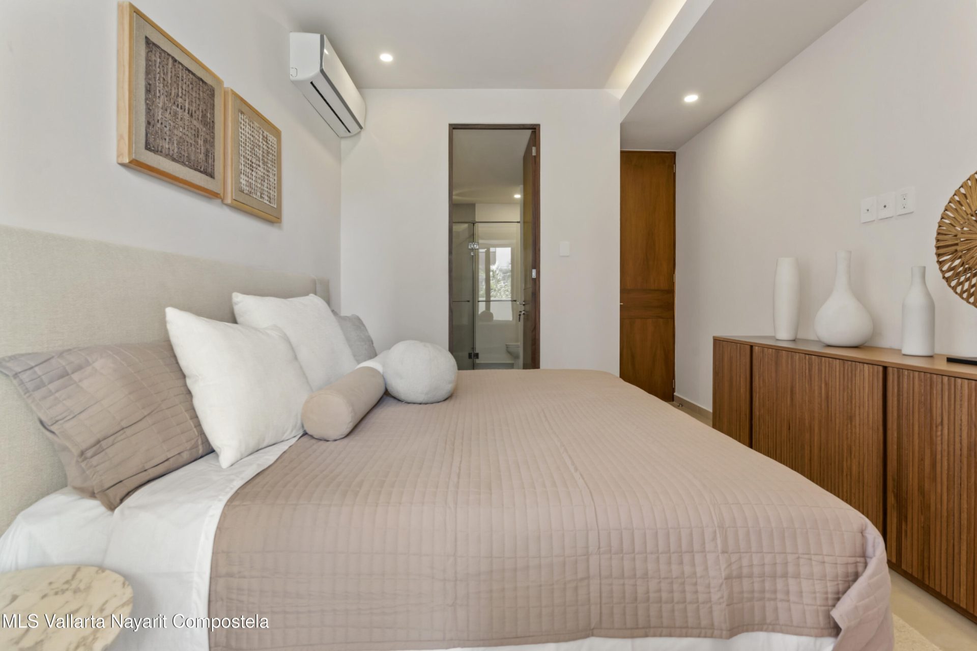 20251006203058286059000000-o