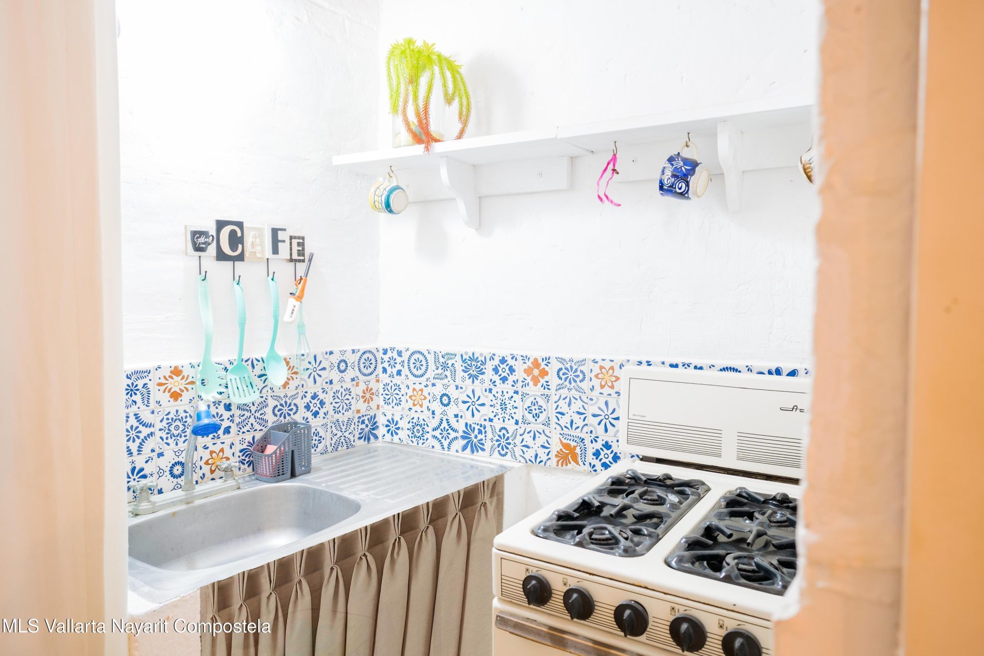 20251122192154147971000000-o