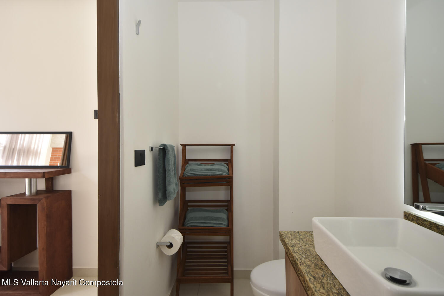 20251202141707175644000000-o