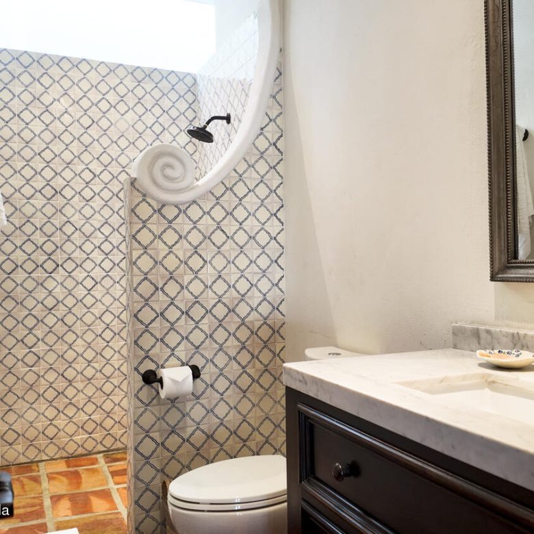 780