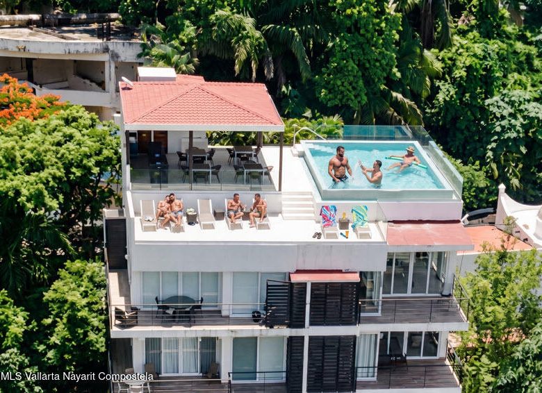 780