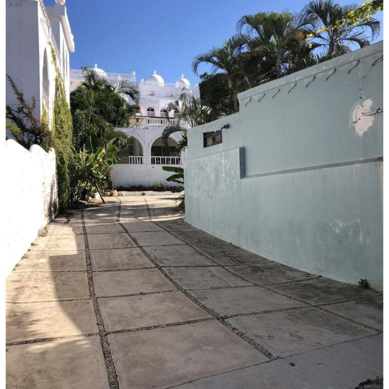 780