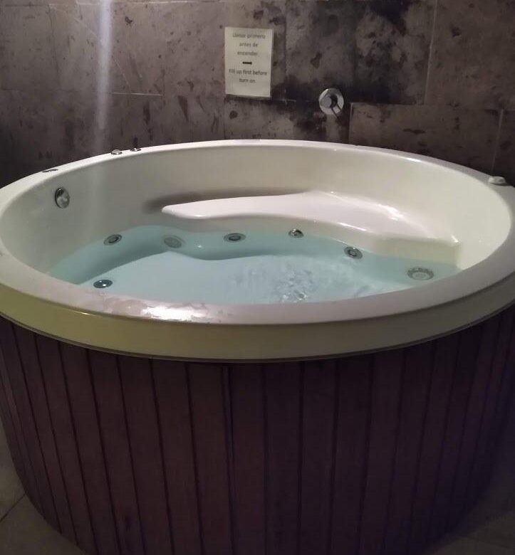 723
