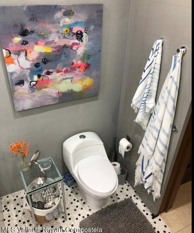 651