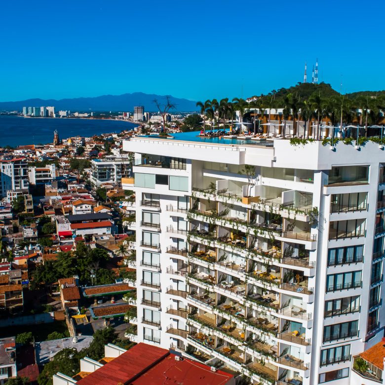 780