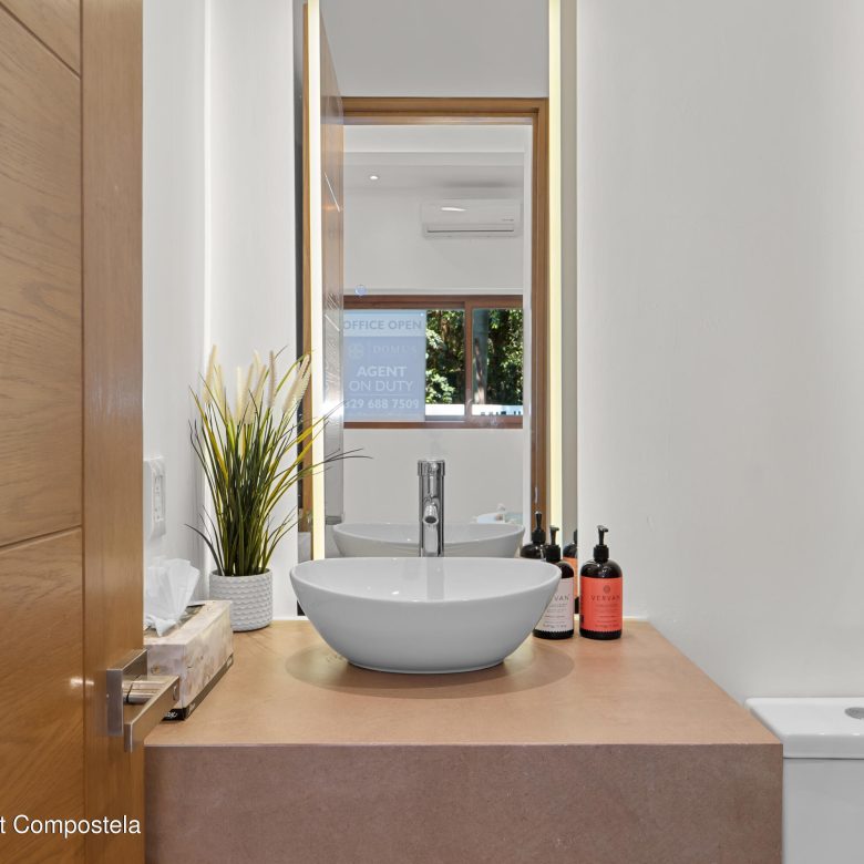 780