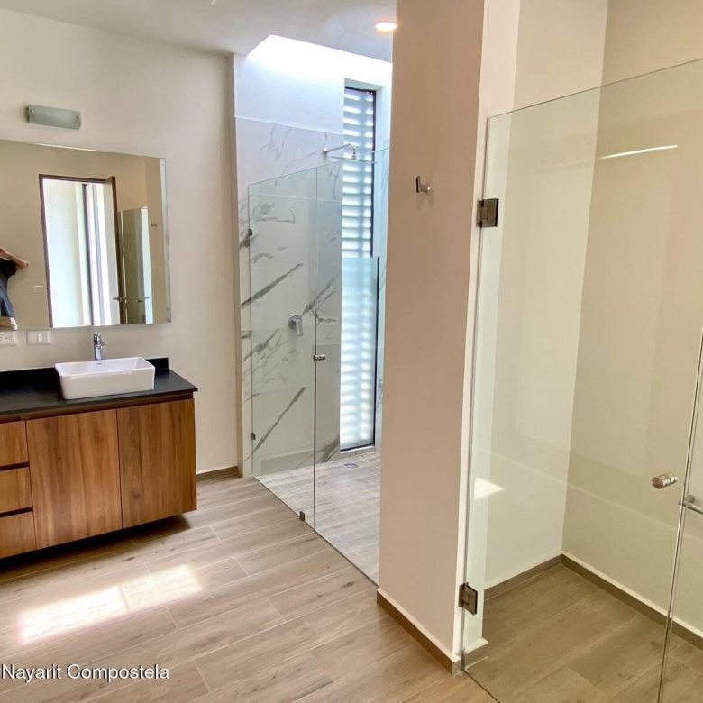 780